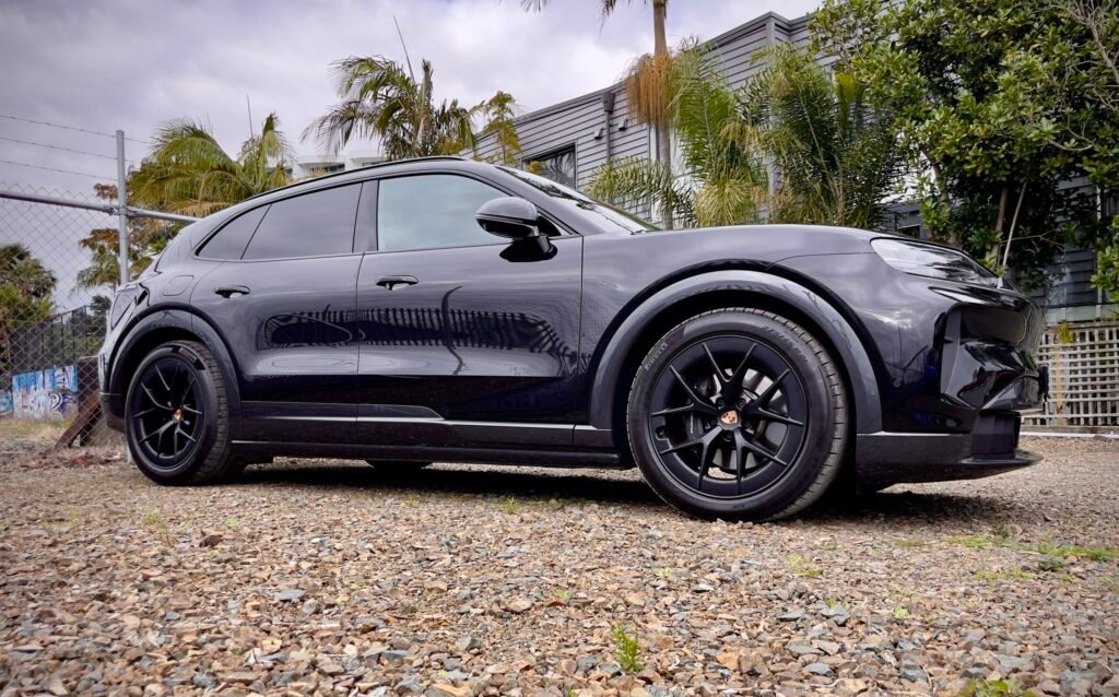 2026 Porsche Cayenne EV - Alt text